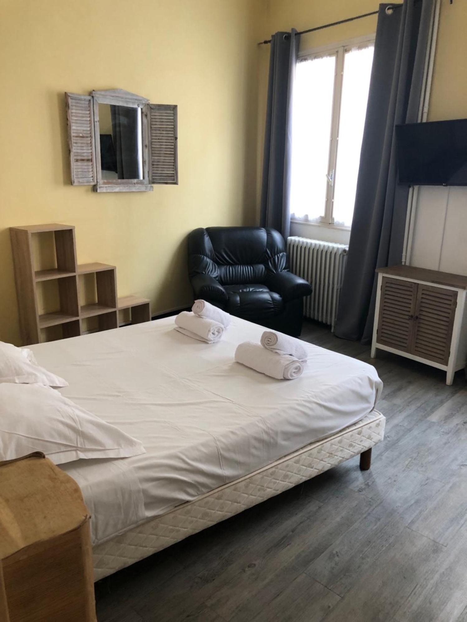 Hotel Francois 1Er Manosque Esterno foto